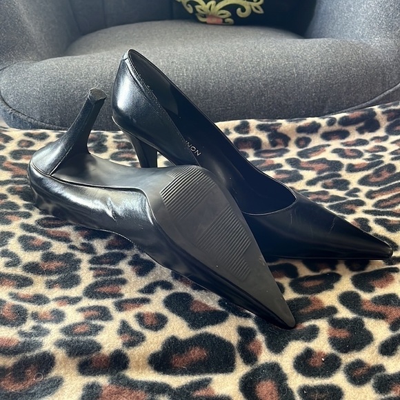 Michael Shannon size 8 leather pumps.  Excellent condition - Picture 4 of 5